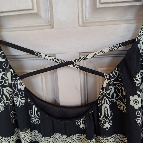 Millibon Dress Elastic Waist Black Geometric SzM Long Sleeves Cross Back Lined - Picture 12 of 12